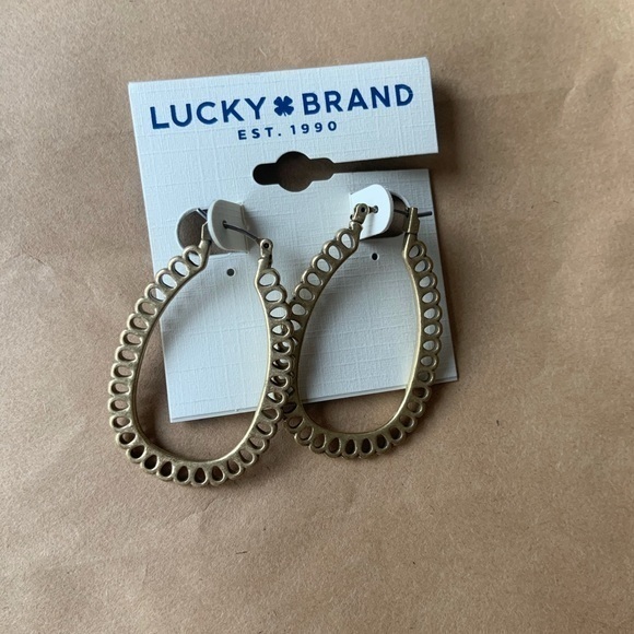 Lucky Brand Jewelry - NEW Lucky Brand Pave Oval Hoop Earring